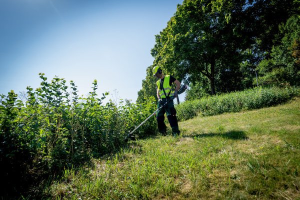 Buskrydder-forsats til motorenhed. Metabo