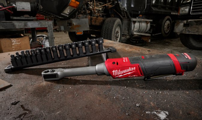 Skraldenøgle 1/4" og 3/8" 12 V. Milwaukee