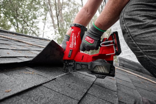 Tagpappistol 18 V. Milwaukee