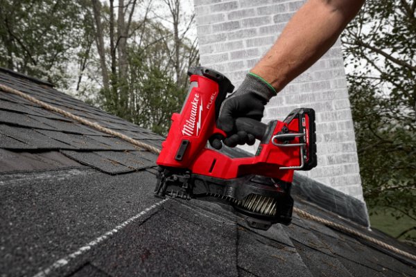 Tagpappistol 18 V. Milwaukee